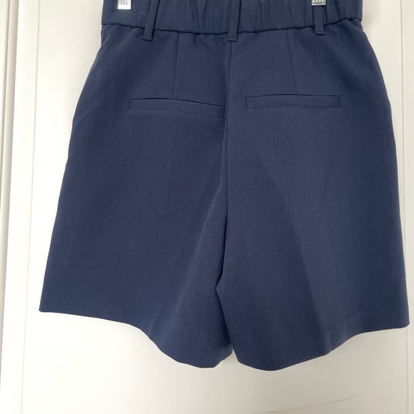 A&F Abercrombie and Fitch Sloan Navy Blue Pleated Shorts XS - Picture 2 of 4
